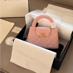 🌹Chanel Light Pink Mini Bag with Gold Accent🌹
